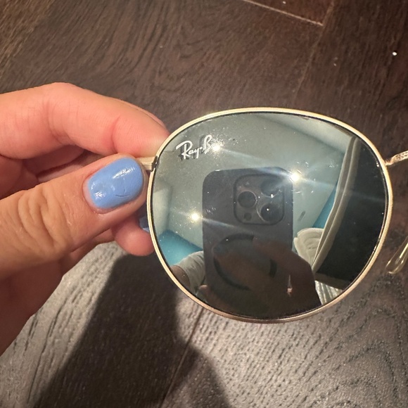 Reflective Gold Ray Ban Round Sunglasses main image 4